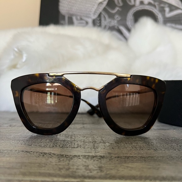 PRADA CINEMA SUNGLASSES - Picture 4 of 12